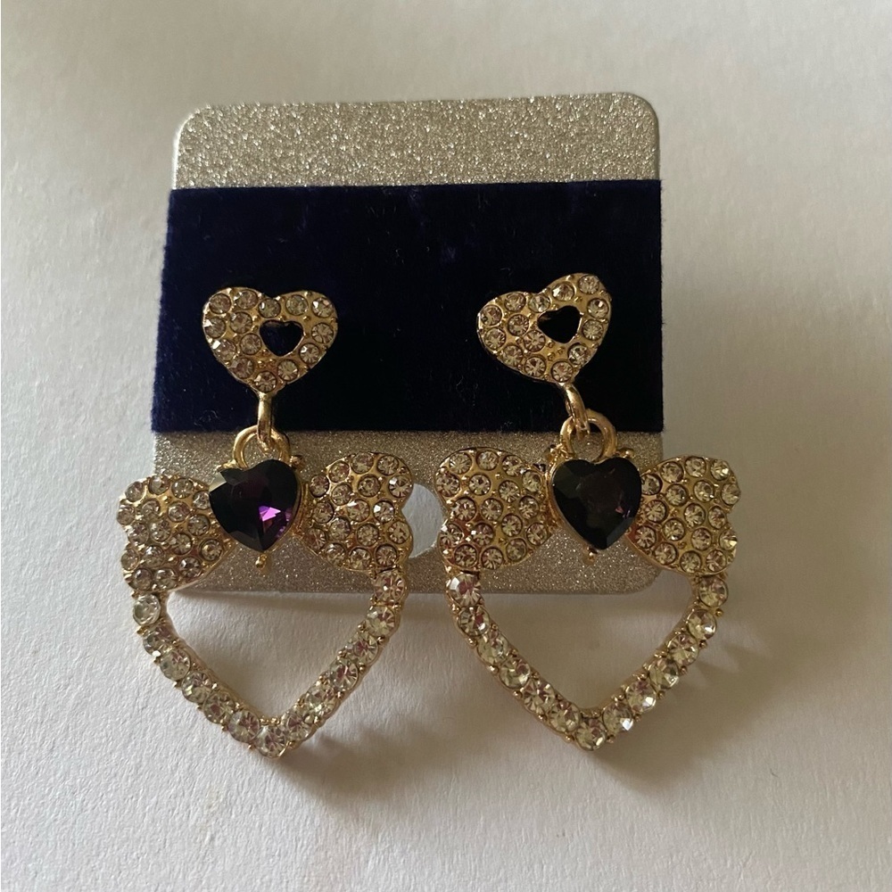 NWT-FASHION EARRINGS-GOLDTONE AND RHINESTONES HEART DANGLE EARRINGS